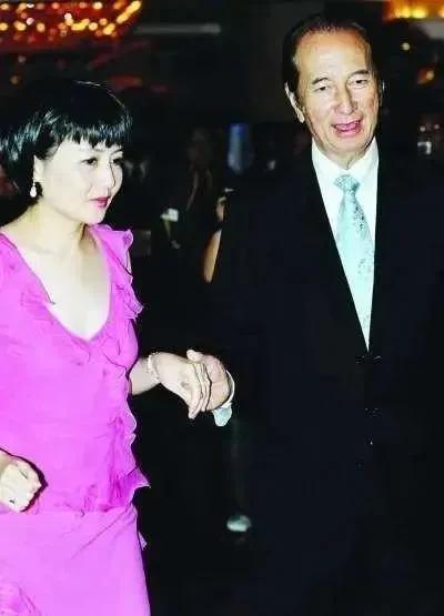 赌王四太梁安琪人生逆袭故事，从打工妹到身价