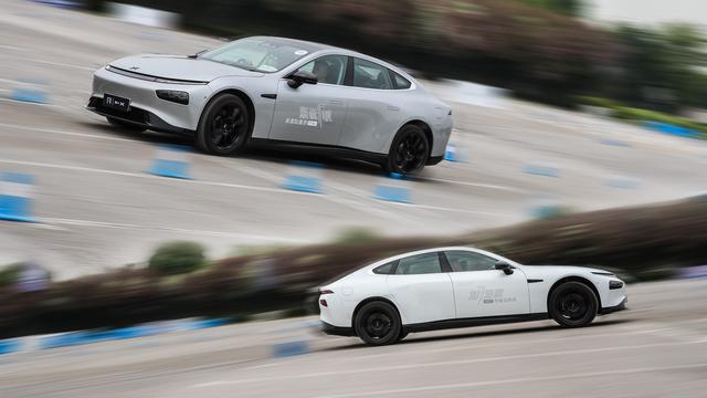 遠(yuǎn)不止706KM超長續(xù)航這么簡(jiǎn)單！小鵬P7操控體驗(yàn)拉滿