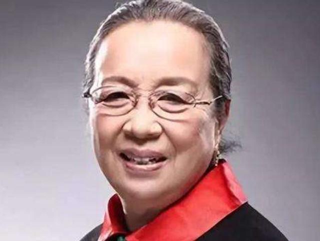 国家给发工资6大明星，前5位让人敬重，最后一位却被质疑何德何能