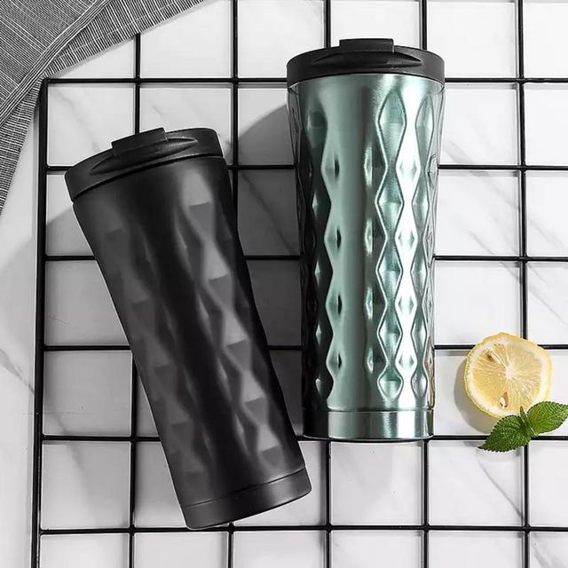 央视多次曝光“索命杯”，倒进去的开水变毒水