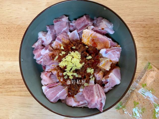 排骨这样做太香了，软糯可口，汤汁还可以拌饭吃，一点也不浪费