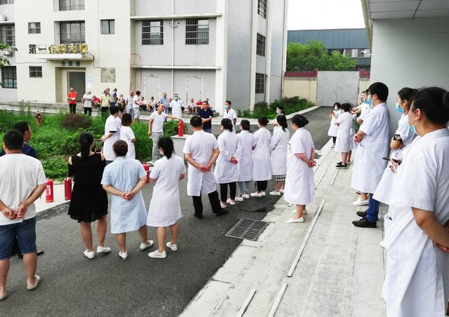 金堂县精神病医院：党建引领抓安全 消防演练庆华诞