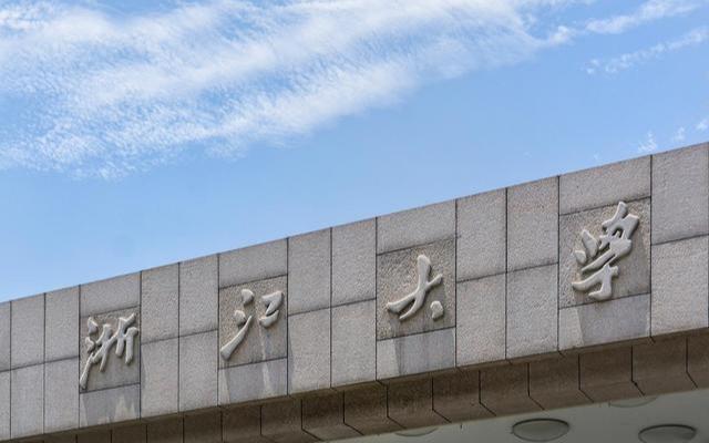 2020高考29个省出成绩，考生们纷纷叫苦不已：今年高考太难了