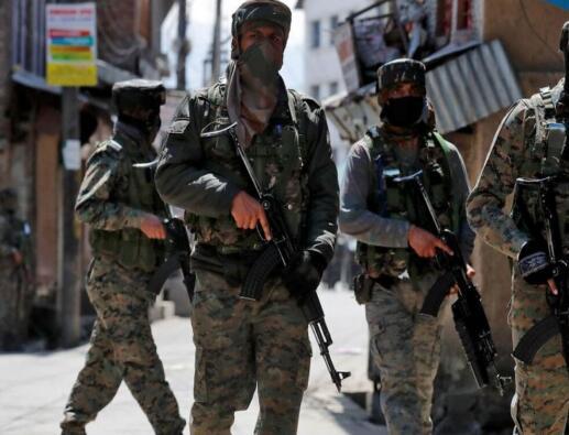 印度1.2亿人口失业后，同时在多线主动出击，与