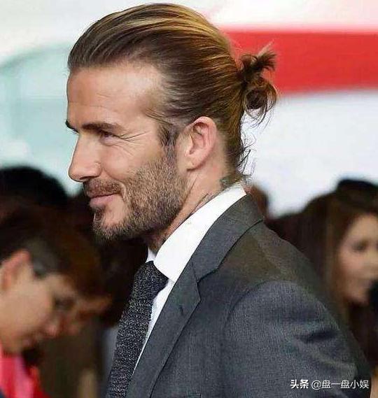 踢足球最帅的男人，贝克汉姆他秃了，岁月终于对这个万人迷下手了