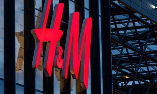 烧掉也不打折不捐掉？“服装巨头”跌落神坛，