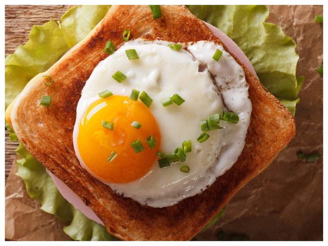 煎鸡蛋是煎一面吃健康点，还是两面都煎了吃健康呢