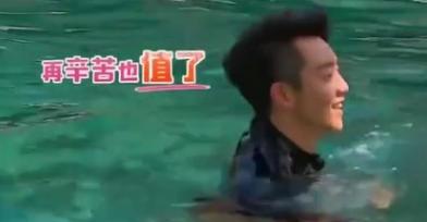 鄭愷苗苗官宣結(jié)婚，前女友程曉玥點(diǎn)贊雞湯，網(wǎng)友為其喊話鳴不值