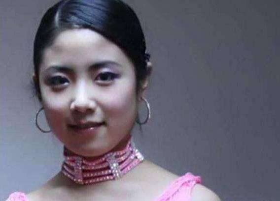 18岁的她被赵本山力捧，因拒绝潜规则被退圈，如