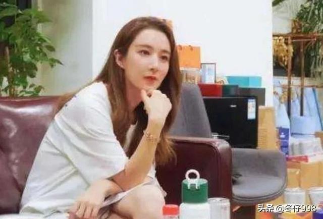 让贾乃亮下不来台，戏耍郭京飞，甚至薇娅对他发火，败光了人缘了