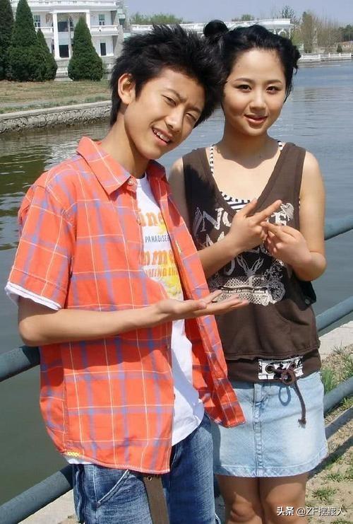 年少成名的四位童星，前三位都已过气，唯独他