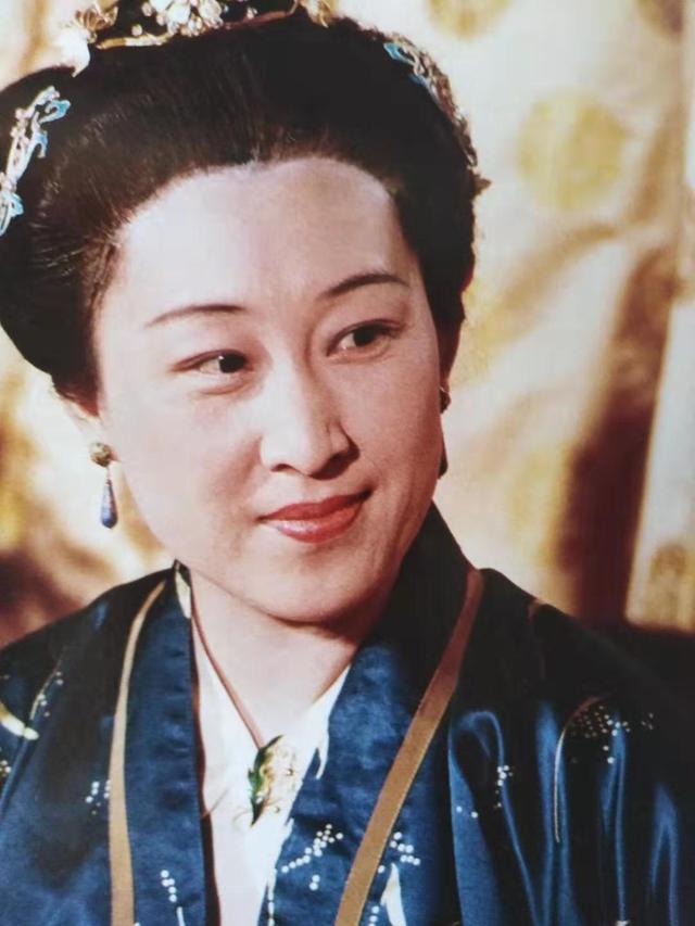 紫鹃：林姑娘，趁老太太还硬朗，你和宝玉的婚事早点拿主意要紧