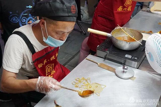 晋城南大街抓拍！众人排长队