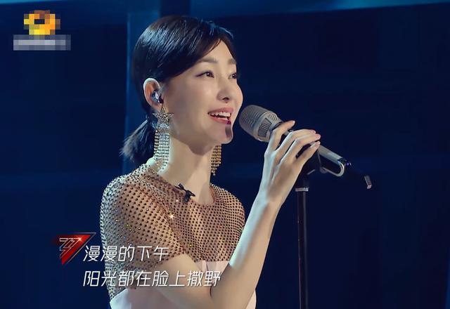 《乘风破浪的姐姐》看女星众生相，争相斗艳却