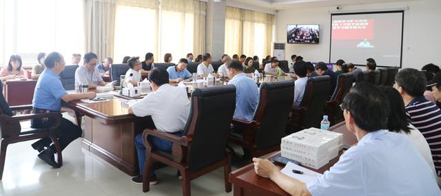 安徽文达信息工程学院党委理论学习中心组组织召开集体学习扩大会议