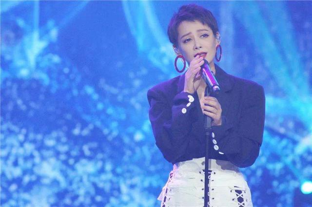 实力超群却接连受挫，丁当的境遇映射《乘姐》开播来最大危机