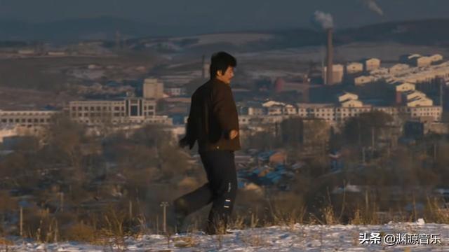 王宝强这部被低估的电影，尽显小人物本色，堪称中国版《小丑》