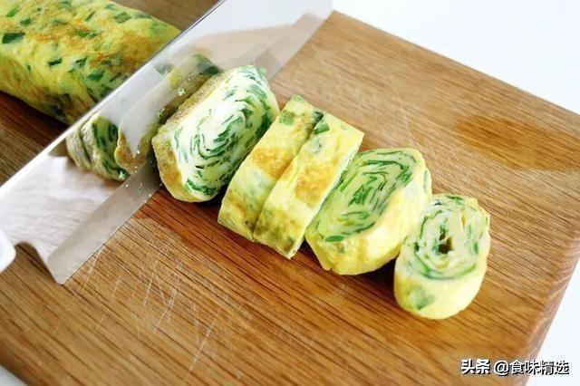 做毛巾鸡蛋卷，可不是直接煎那么简单，教你正确做法，层层薄如纸
