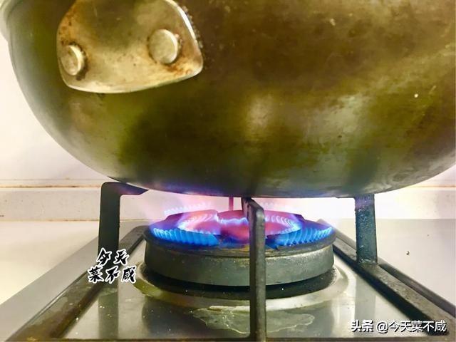 一颗鸡蛋放多少水，精确到克，记住5点，蒸出的水蛋才能鲜嫩爽滑