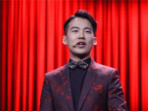 综艺节目把郭麒麟独居男人的生活公之于众，你