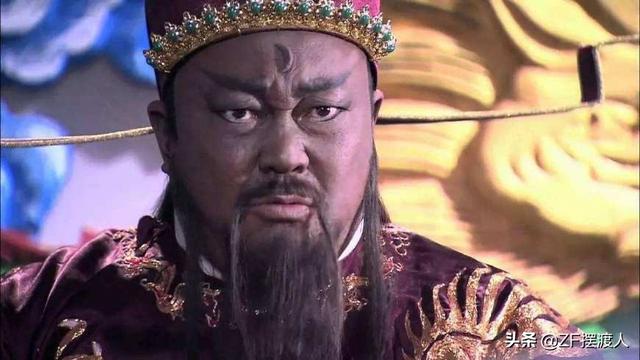 同样是演包拯，周杰处于巅峰无人超越，而他演的简直毁经典