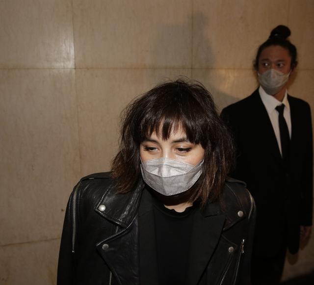 赌王葬礼，何超仪何超莲为什么六神无主，原因