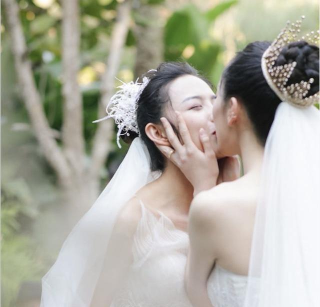 杨丽萍：价值3000万的别墅“月亮宫”，鲁豫曾前往探访直言：想住