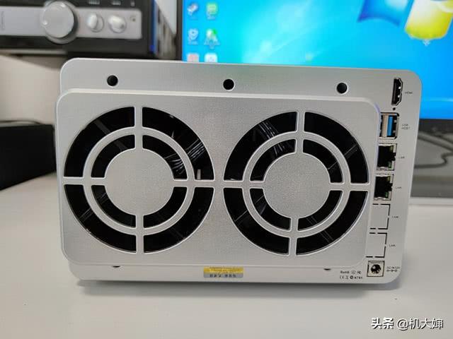 小白也能玩懂的NAS，铁威马F4-221体验