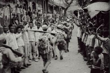 1950年公安逮捕了一人，审判后发现他罪恶滔天，