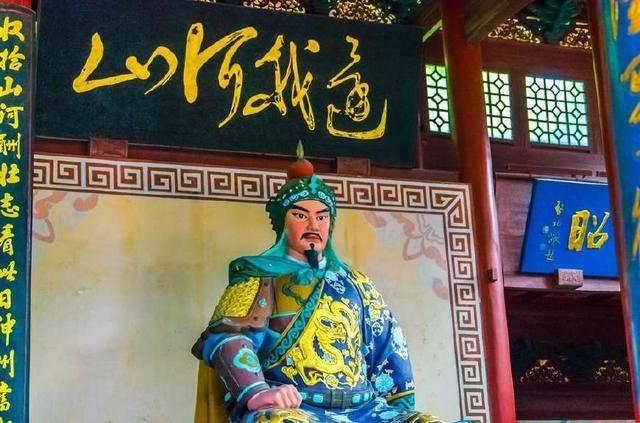 岳飞为何非死不可？秦桧说的三个字，揭露了隐藏一千多年的真相