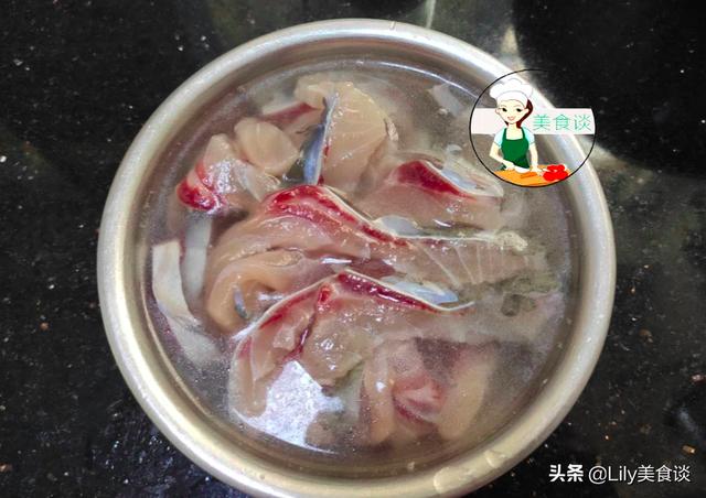 这菜蒸一蒸，5分钟就上桌，鲜美到流口水，低脂营养高，家人爱吃