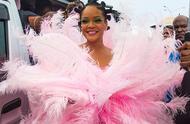 Lei Hana carnival is reincarnate pink " feather e