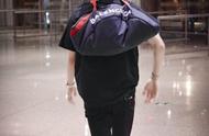 Wang Yibo the portion puzzles behavior is admired greatly now register the bag in the airport on the