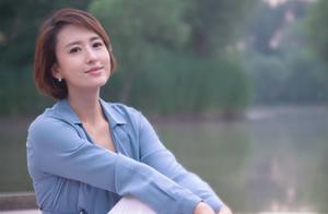 CCTV chairs Zhang Lei to wear good temperament of unpleasant attack by surprise of case grain busine