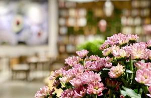 Romantic houseful, beautiful description but eat