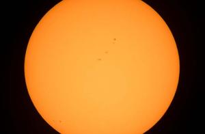 Macula, look be like small and weak, actually is b