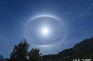 Sichuan sky appears grand " solar halo " wonderf