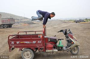 90 hind the boy discards the wheel is become leg, earn money mother of the give presents that raise