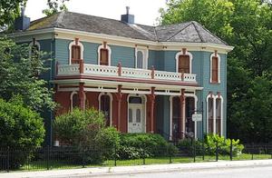 Produce minor traffic accident, what flow is compe