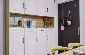 Put a shoe cabinet only into the door, be too wasteful really, it is good to install a cabinet not t