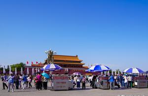 Business of Tiananmen Square cameraman is prospero