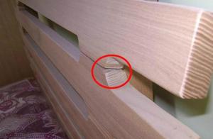 How does real wood furniture discern true and fals