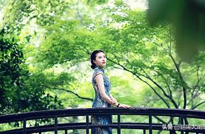 描写佛的外貌的句子.