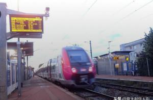 15 years old of teenagers are in France the railway station is raped continuously, the gender invade