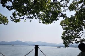 I am in Hangzhou west lake