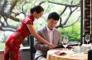 Restaurant business suffer a disastrous decline! because the service is bad