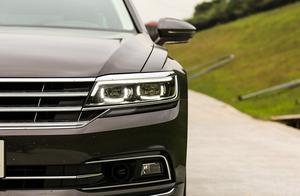 Car of another joint-stock admiral disregards the 