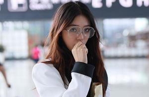 Airport of Randy of Lin Yun plum is beautiful, snacks of a bosom eats ceaseless, one binds plait of