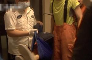 The woman comes to beg compound give former husband home ammunition by refus burned. . .