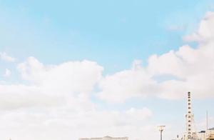 One is the wallpaper of the sea completely!